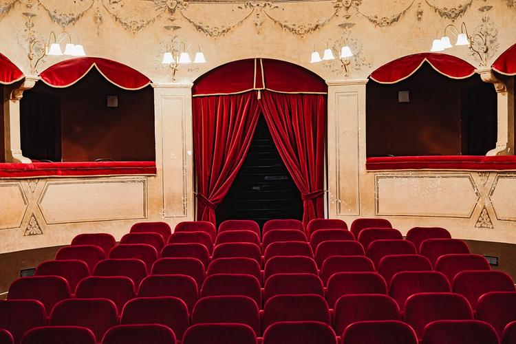 La platea del Teatro Cicero ha accolto storie, voci ed emozioni. E continua a farlo, spettacolo dopo spettacolo.✨ #visit...