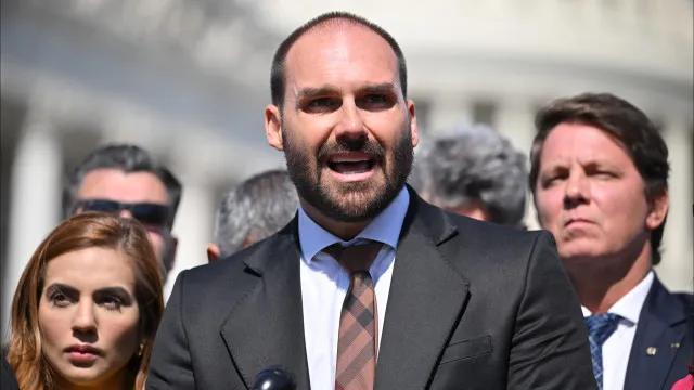 STF condena Eduardo Bolsonaro pelo crime de coação por atuação nos EUA