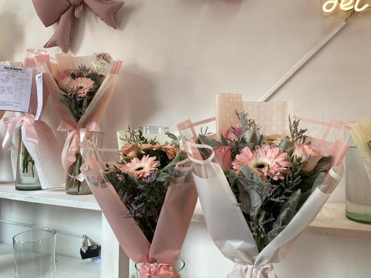 Flores y descuentos: Así se vive la previa del Día de las Madres en el corazón de Morelos
