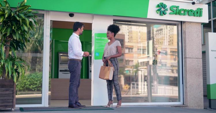 Sistema Cooperativo Sicredi fecha 2025 com R$ 455 bilhões em ativos e lucro de R$ 7,5 bilhões