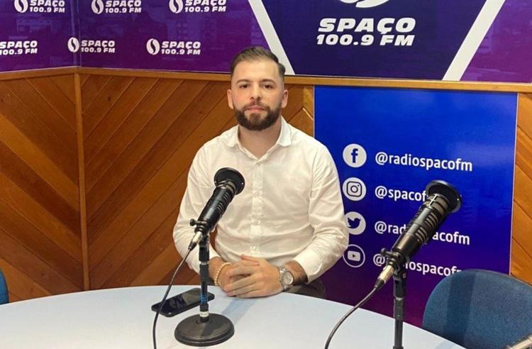 Vereador Hiago Morandi é condenado a indenizar associação trans por utilizar a palavra “todes” de forma desrespeitosa