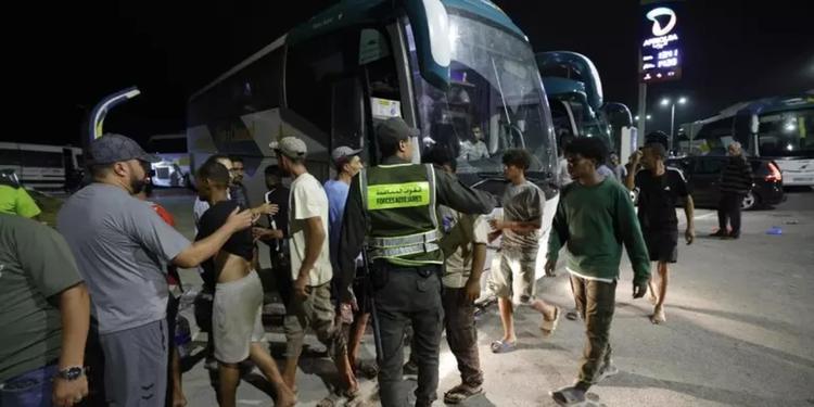 Notte di tensione a Ceuta, un migrante ferito in una rissa. Salgono a 67 i morti in mare