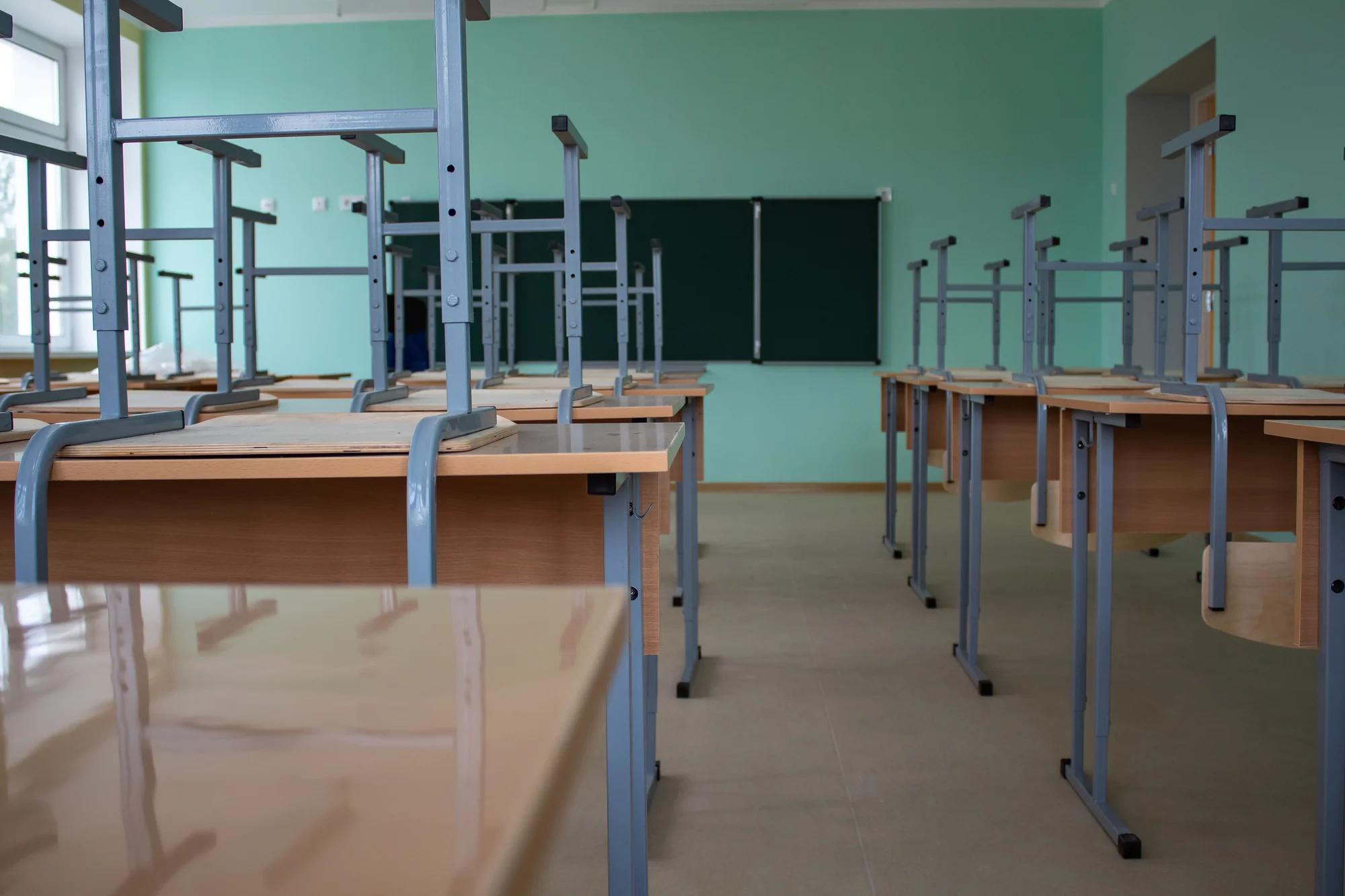 Scandalo diplomifici nella scuola: già 56 licenziati, spunta un nuovo caso nel Cilento