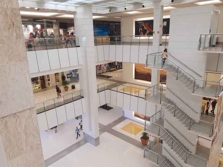 Jogo do Brasil altera horários de shoppings e supermercados nesta quarta-feira (24) em Natal