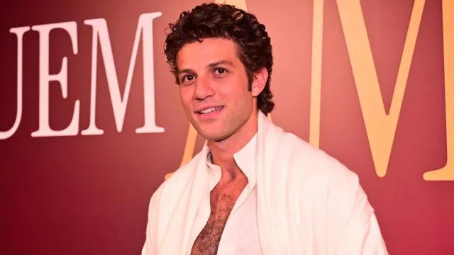 Chay Suede diz que vai dar pausa em novelas após fazer 4 protagonistas em 7 anos