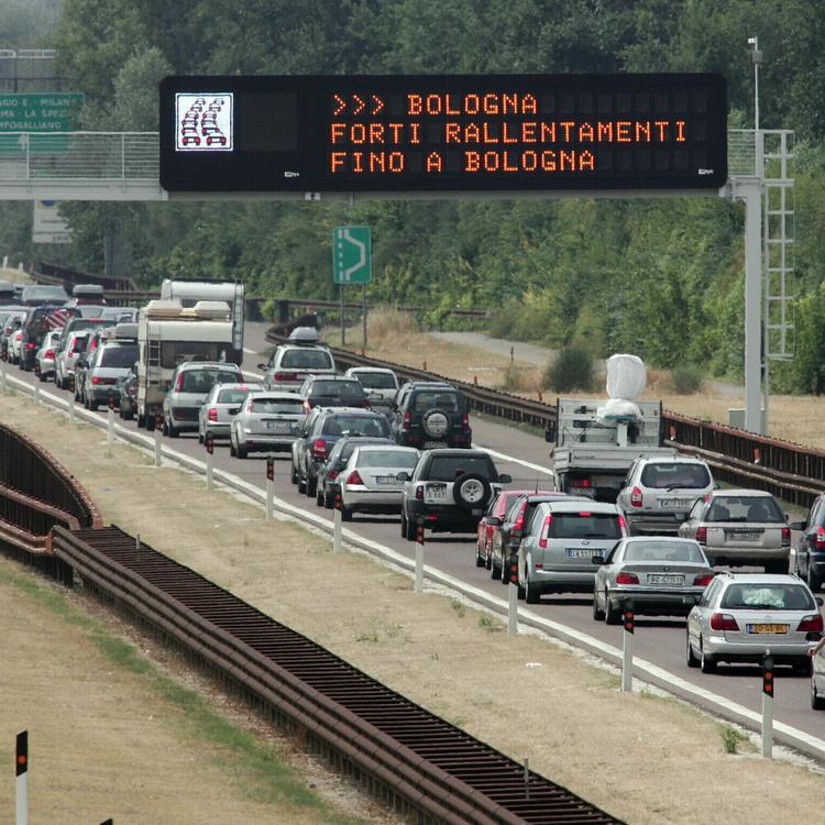 Controesodo, scatta il bollino rosso: previsti 27 milioni di spostamenti nel weekend