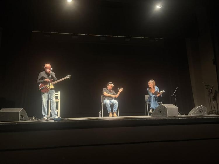 In diretta da Polistena 🎭  Spettacolo di Paolo Rossi #standupcomedy