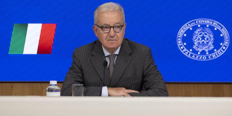 Mantovano: "Molti giovani prima di darsi a devastazioni assumono droghe"