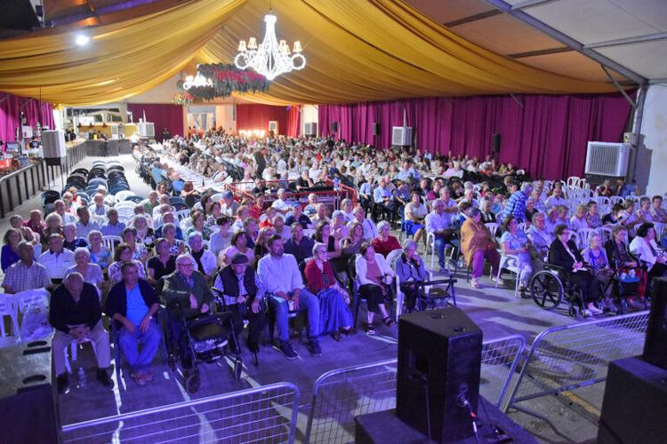 Magnífico ambiente en la celebración del Día del Mayor en la Feria de Baza