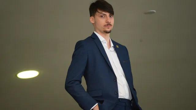 Filho de Bolsonaro pode perder vaga em comissão em Balneário Camboriú por faltas