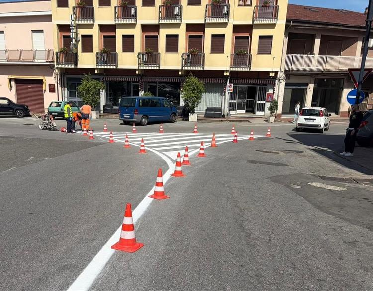Buongiorno Polistena 🌤️ Da questa mattina riprendono i lavori di rifacimento della segnaletica orizzontale in attesa de...