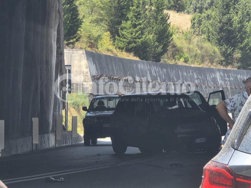 Tragedia sulla Cilentana: scontro mortale tra auto e moto a Poderia