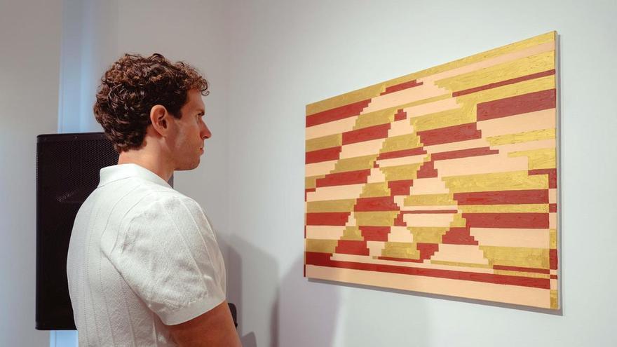 El malagueño Simón Zabell celebra con su geometría introspectiva los diez años de la galería Eldevenir