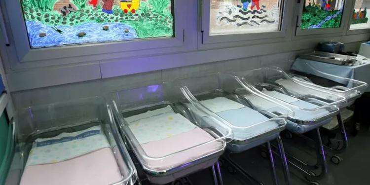 L'Italia delle culle vuote: mai così poche nascite. E nel 2050 mancheranno 5 milioni di lavoratori