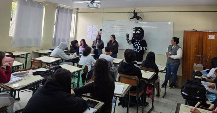 Método Wolbachia é&nbsp;apresentado a estudantes&nbsp;de escolas estaduais&nbsp;de Itajaí
