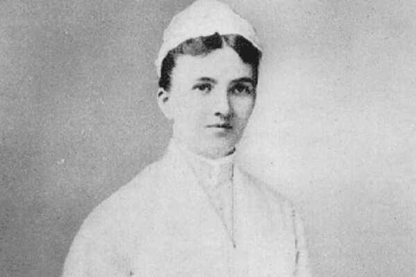 Caroline Hampton, la prima ad utilizzare i guanti chirurgici