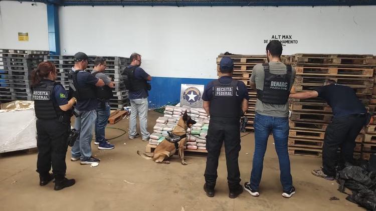 Receita Federal e Polícia Civil encontram quase 200 kg de 'supermaconha' em transportadora de Belém