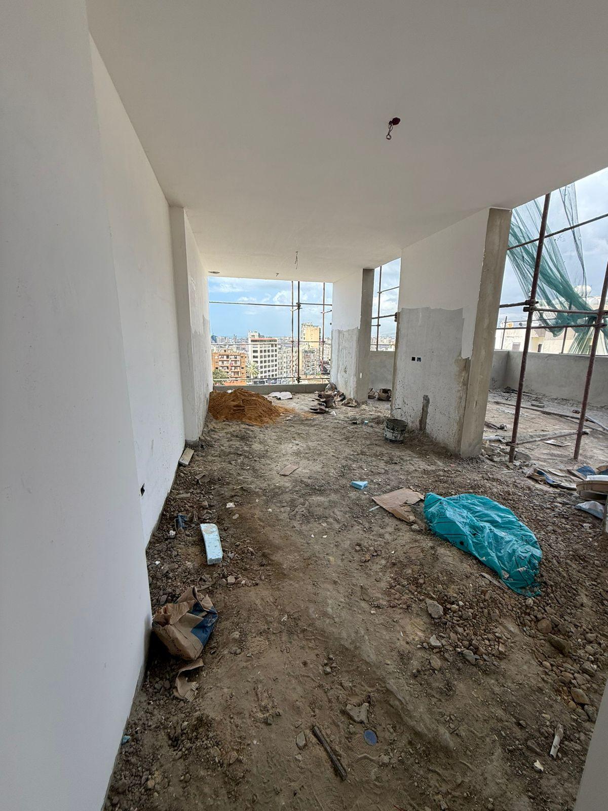 For Sale: Apartment in Dekwaneh