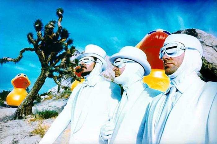 Primus lança o EP "A Handful of Nuggs", que traz cover da clássica "Holy Diver"