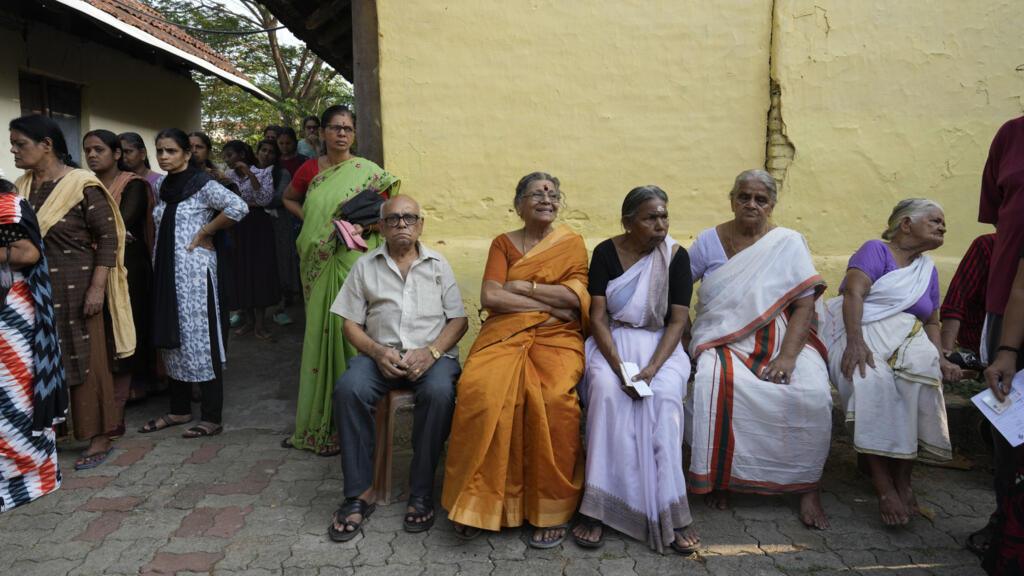 En Inde, la deuxième étape des élections générales s'ouvre sous une chaleur caniculaire