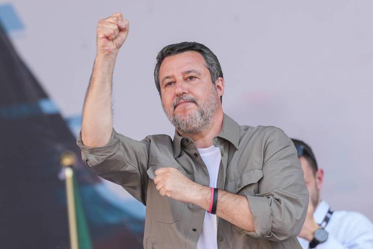 Salvini parla di pace al padiglione russo. Ma non chiude la polemica con Giuli