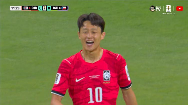 Jogador da Coreia do Sul comemora vitória em jogo na Copa com versículo bíblico