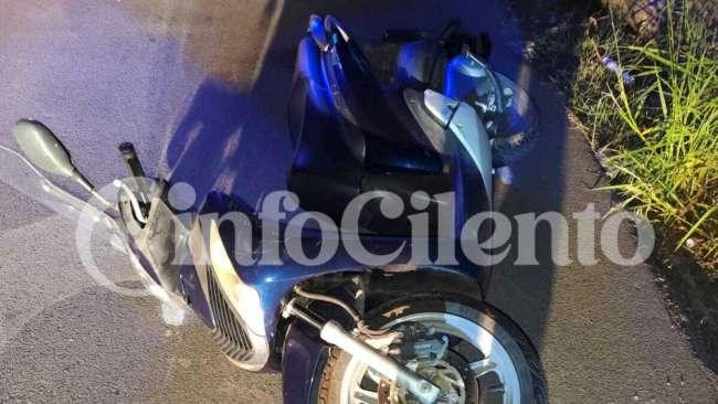 Castellabate, perde il controllo del motorino e impatta sull’asfalto: 75enne in ospedale