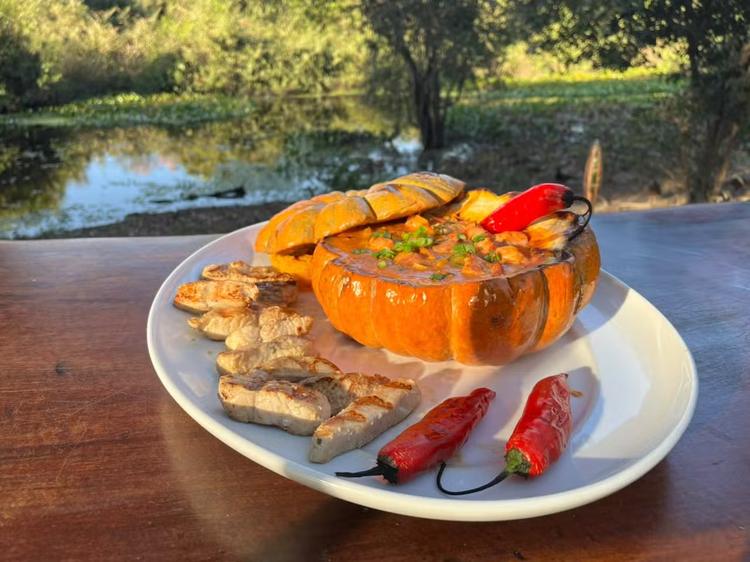 Sabores do Pantanal: Hora do Rancho ensina preparo de saboroso pintado na moranga
