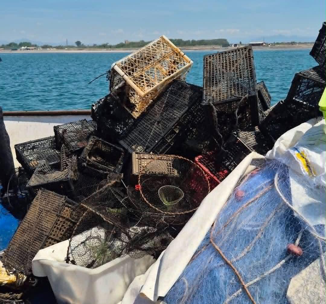 Lago Patria, sequestrate e rimosse 800 nasse illegali per la pesca di frodo