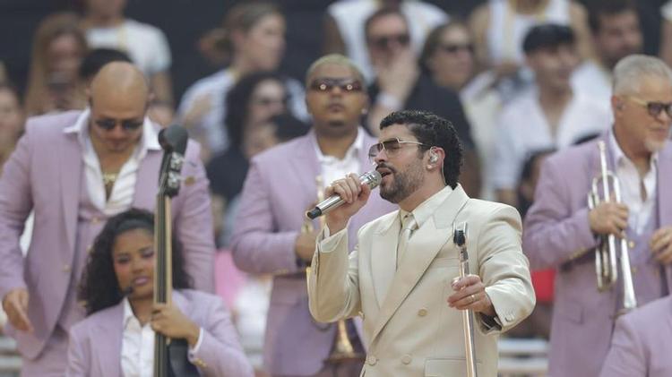 Penélope Cruz, Luis Tosar, Óscar Jaenada... el cine español toma 'la casita' de Bad Bunny en su cuarto concierto en Madrid
