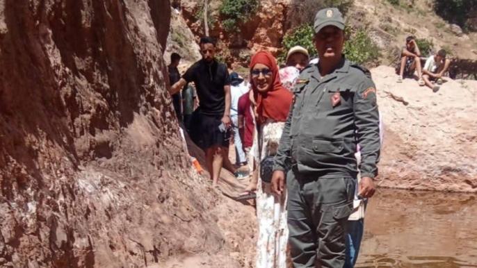 بعد جدل الأداء مقابل العبور..السلطات تتدخل لفتح ممر عيون أم الربيع