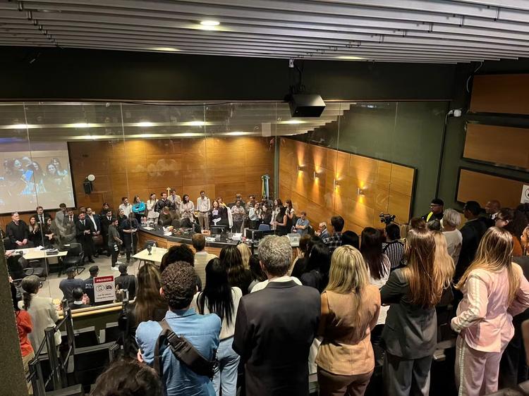 Júri condena Jairinho por homicídio qualificado e tortura, e desclassifica acusação de homicídio contra Monique