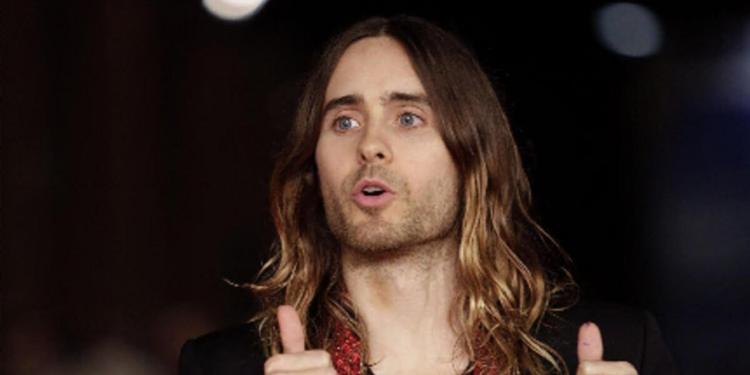 Jared Leto, le accuse di dieci donne alla Bbc: presunti abusi su adolescenti e il silenzio dell'attore