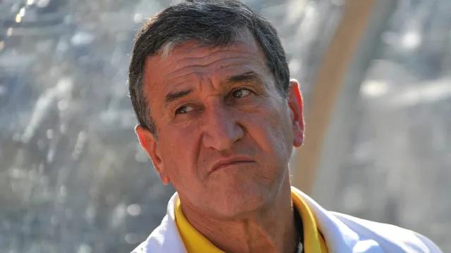 Parreira volta a respirar com ajuda de aparelhos e passará por cirurgia