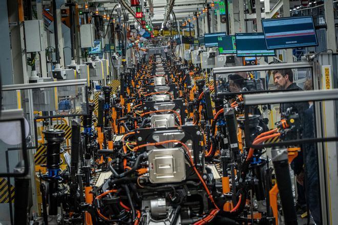 Seat abre las puertas al Gobierno para trabajar juntos en materia de Defensa