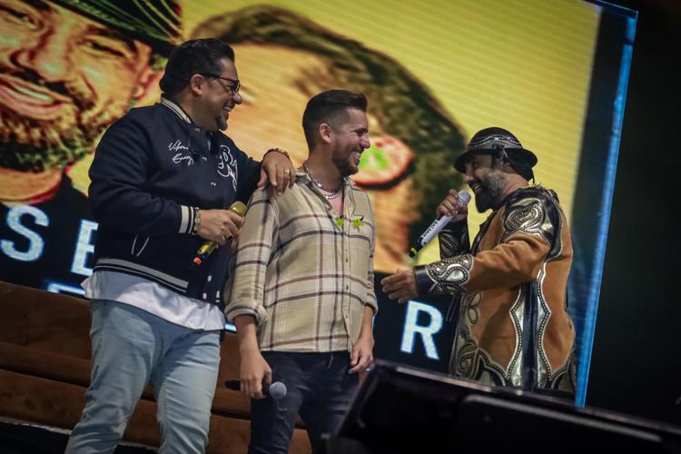 Com quase R$ 1 milhão, Trio À Vontade lidera ranking dos cachês do São João em PE; saiba como consultar valores