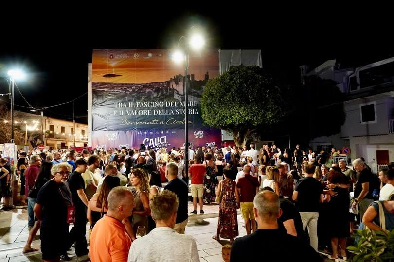 Si è conclusa ieri sera, 25 luglio, la prima parte della 17ª edizione di Calici Sotto le Stelle. Anche la terza serata h...
