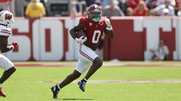 Mississippi native and Alabama running back AK Dear to miss time with leg injury