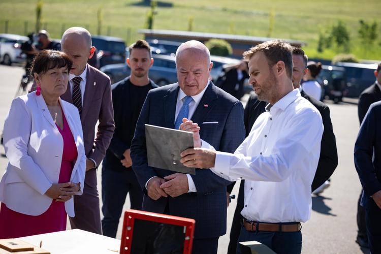Bundeskanzler Christian Stocker: Gespräche in allen Bundesländern (Bild: in der Steiermark). Foto: Jakob Glaser