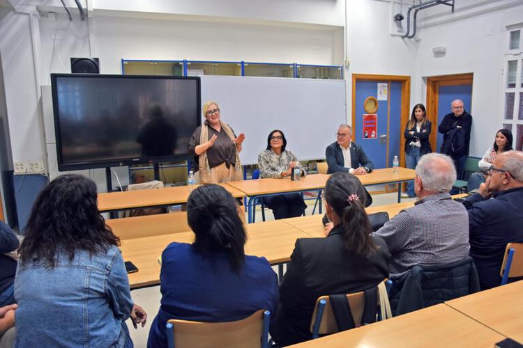 El alcalde de Baza asiste a la inauguración del curso 2026-2027 en la Escuela Oficial de Idiomas