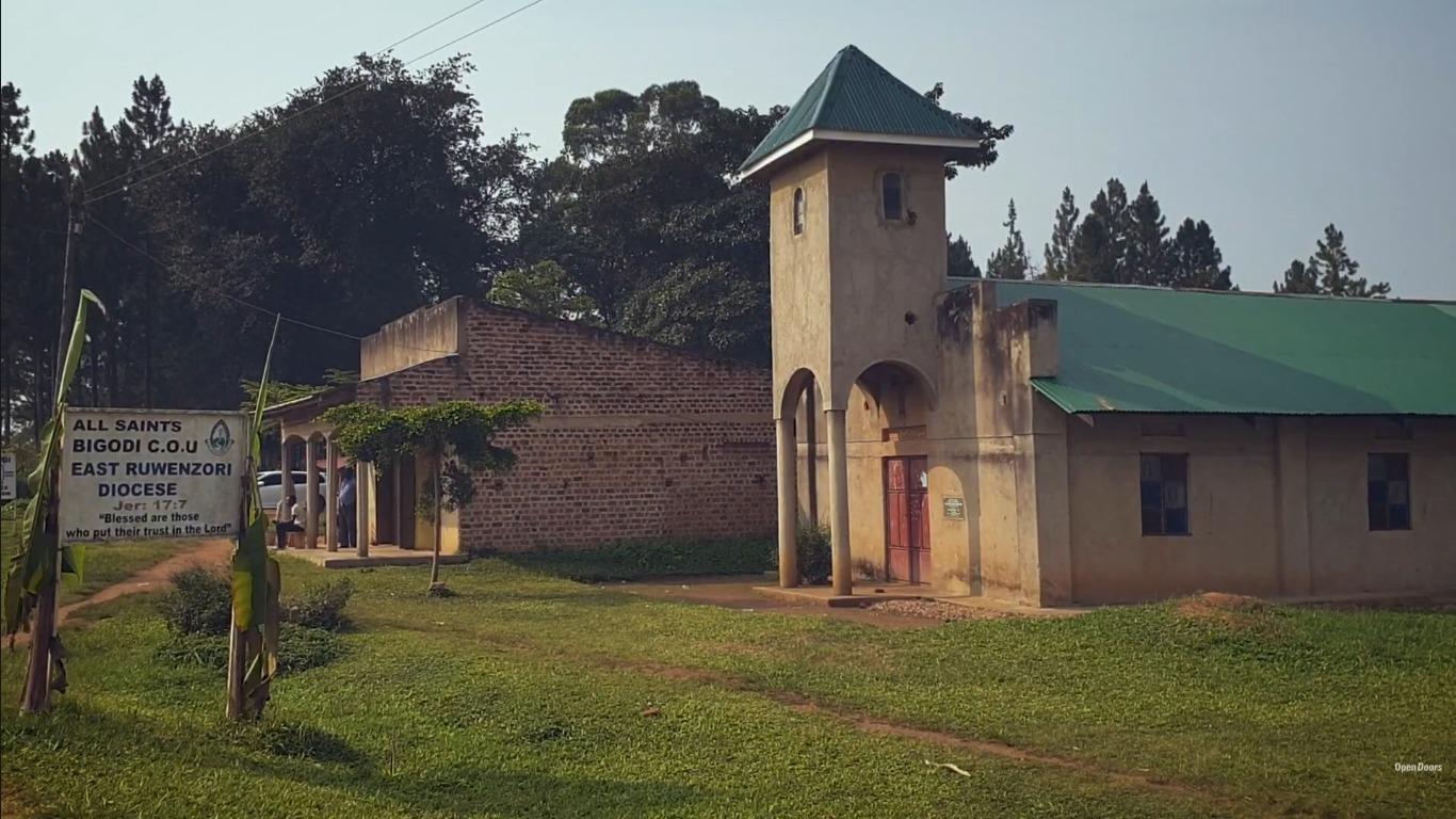 Evangelista é morto em emboscada de extremistas após pregar em culto em Uganda