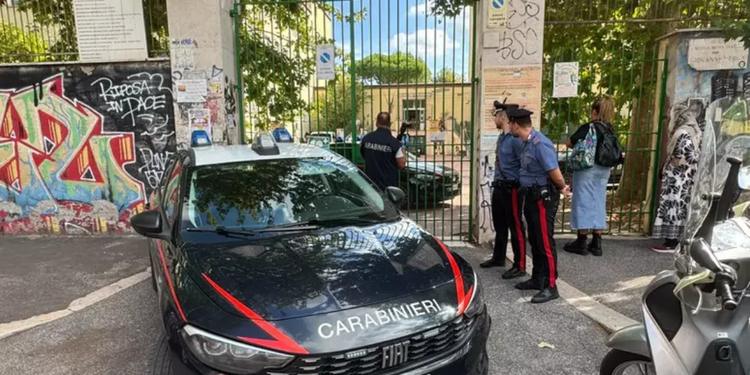 La prof accoltellata a Roma: "Gli voglio bene e vorrei abbracciarlo"