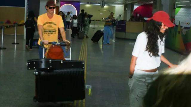 Bruna Marquezine reencontra Shawn Mendes nos EUA e casal é flagrado em Malibu