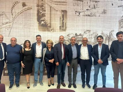 Si è ufficialmente insediato il primo direttivo di Terrae Magna Grecia, la rete turistica dei comuni nata con l’obiettiv...