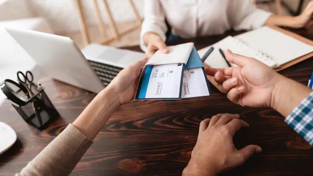 Agente de viagens mata colega e esconde corpo no local de trabalho