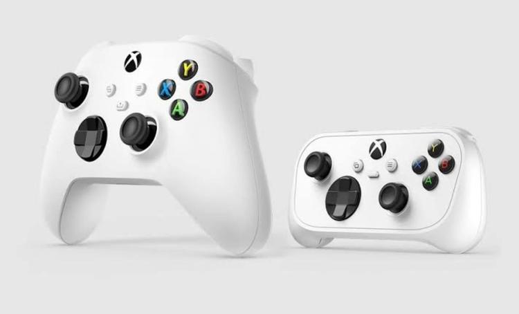 Xbox Nano Controller next to standard controller