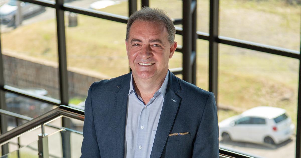 “Quando o cooperativismo atua em rede, ele amplia sua capacidade de gerar negócios” – Adriano Michelon é Executivo da Cresol