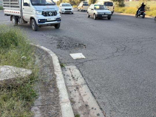 بسبب الحفر..شوارع بوعكاز بمراكش تتحول إلى نقط سوداء + صور