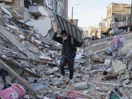 Colombia, dopo il terremoto la corsa agli aiuti. Zamudio (Caritas colombiana): “Servono acqua, cibo e alloggi per gli sfollati”