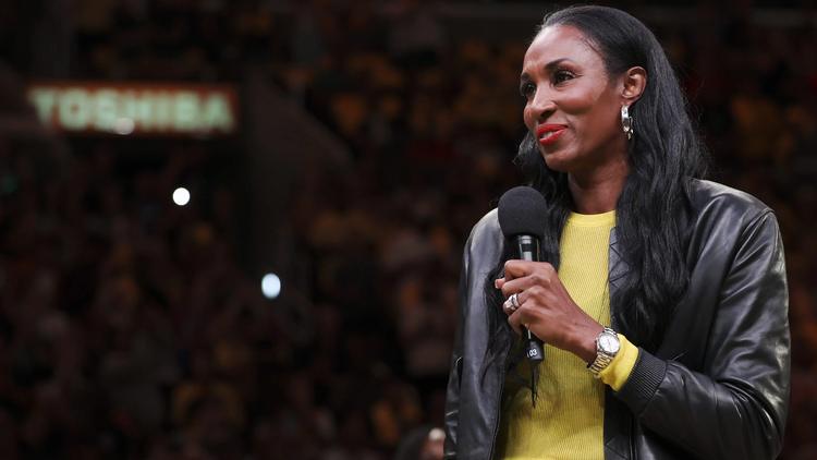 Unrivaled gives Lisa Leslie space to impart wisdom to the next generation of players - Andscape